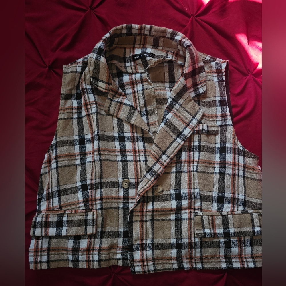 SHEIN Women Tan and Black Plaid Vest